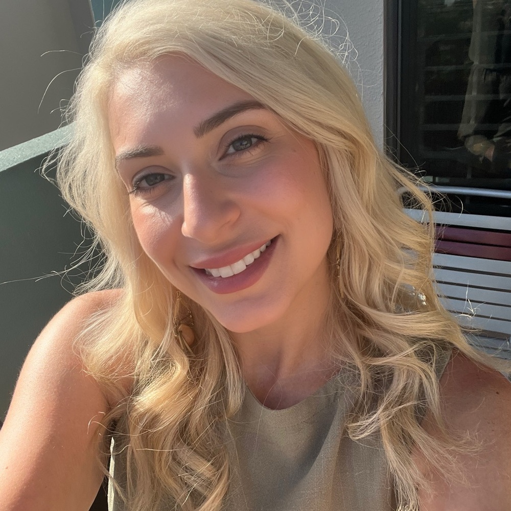 Meet your Posher, Christina